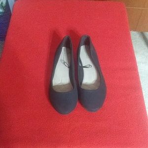 Basic editions black flats size 8